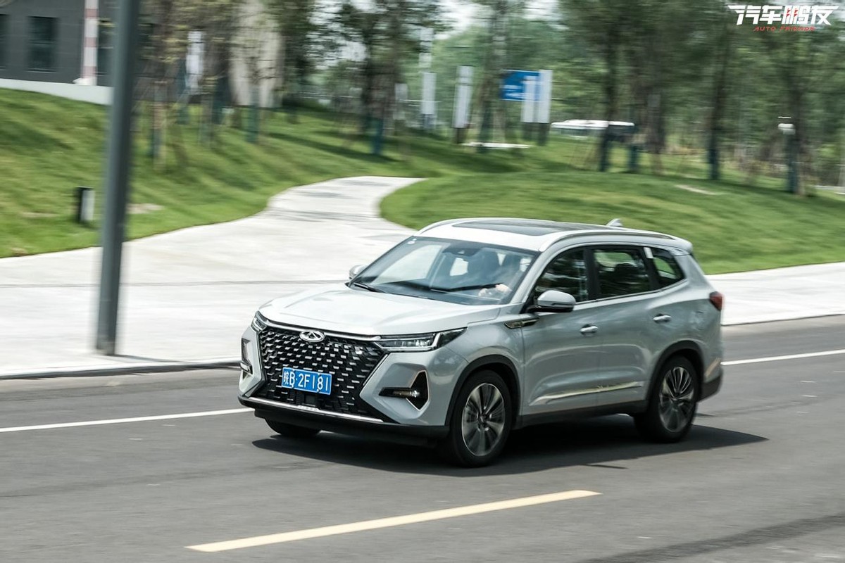 奇瑞瑞虎8pro巅峰版试驾五座,奇瑞瑞虎8pro四驱顶配深度试驾