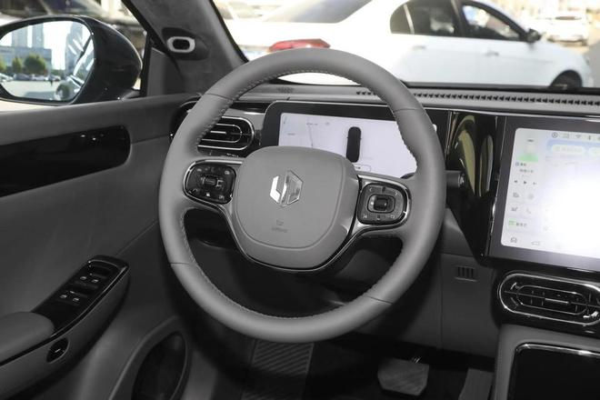 起售不足15万,试驾零跑C01,究竟值不值得购买?