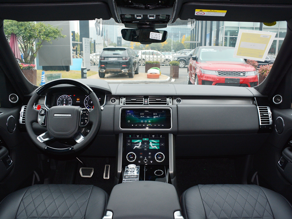 如果你有200万，会买揽胜还是奔驰G级？两款车都有哪些区别？