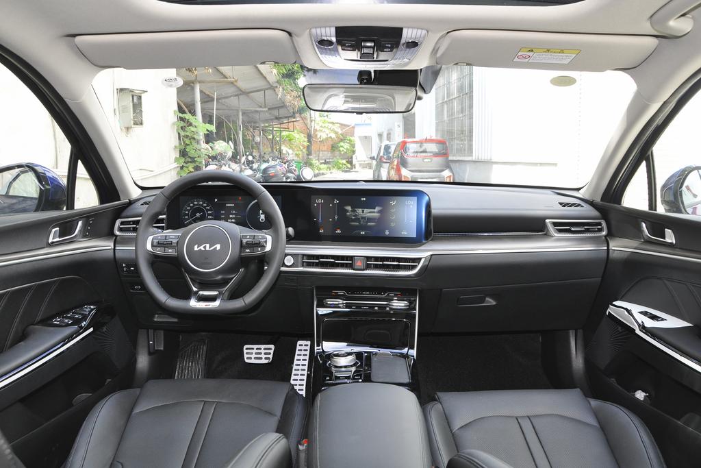 全新起亚k5深度测评,新起亚k5值得等么