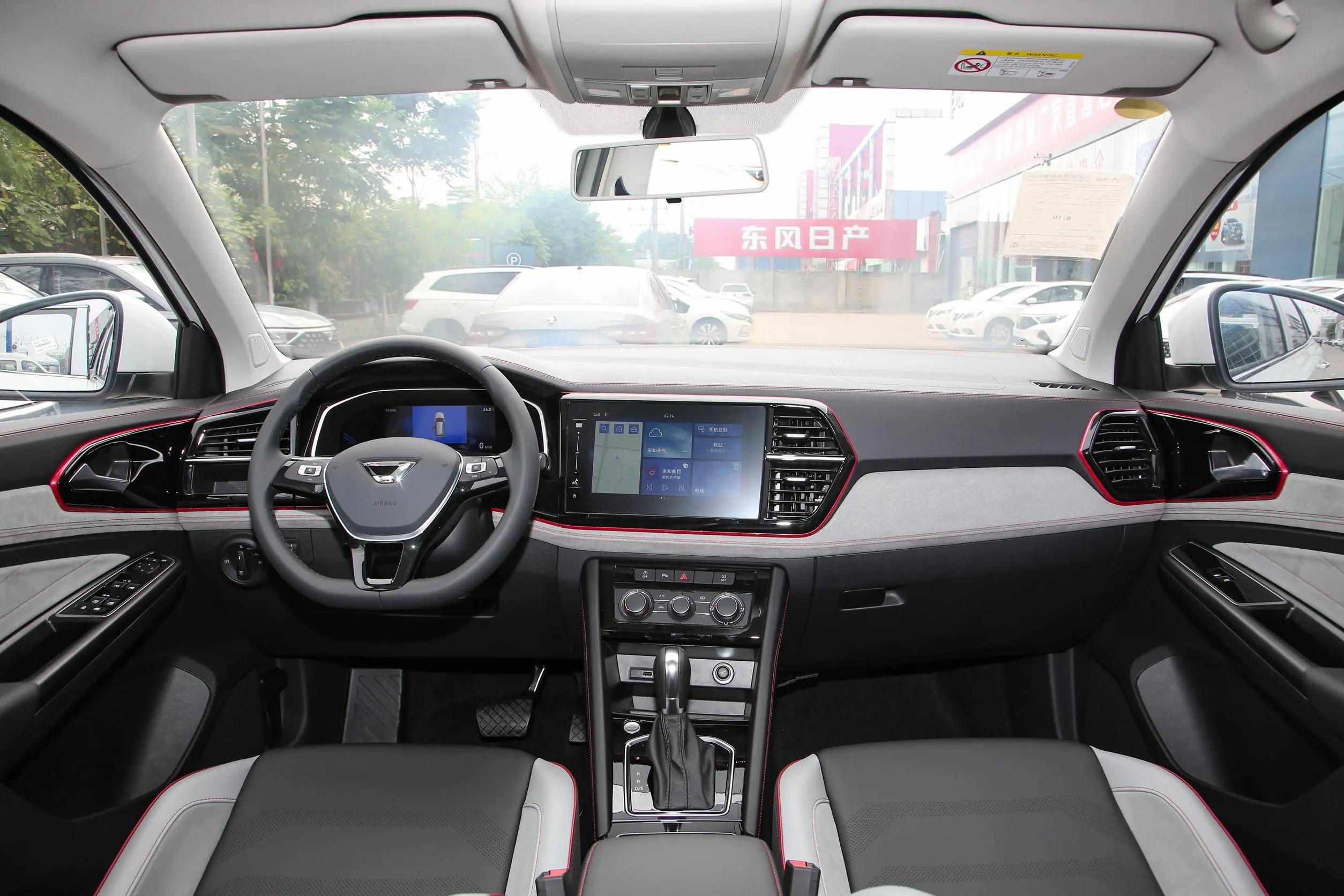 12多万合资suv,12万以内suv买长安还是奇瑞