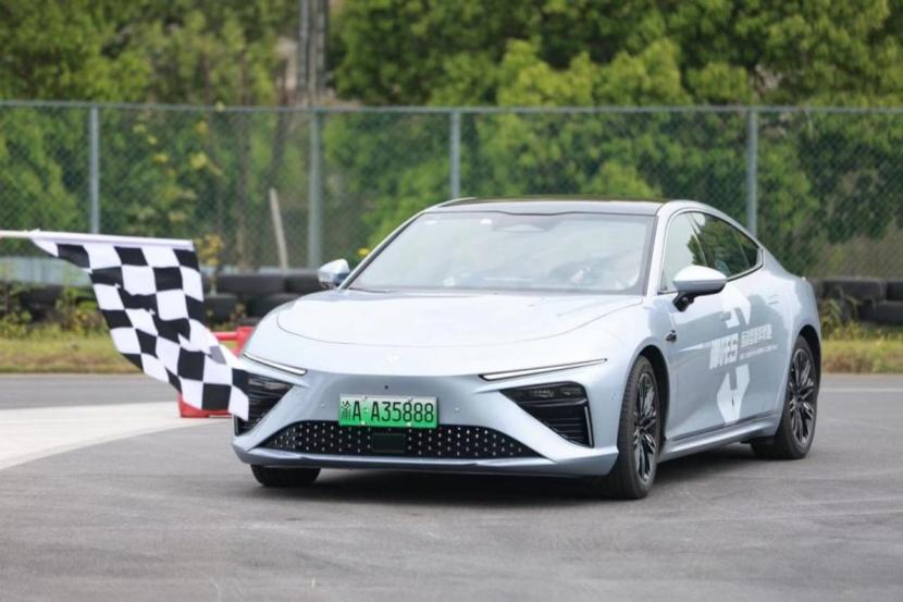 哪吒s纯电静态体验,哪吒s高速续航实测