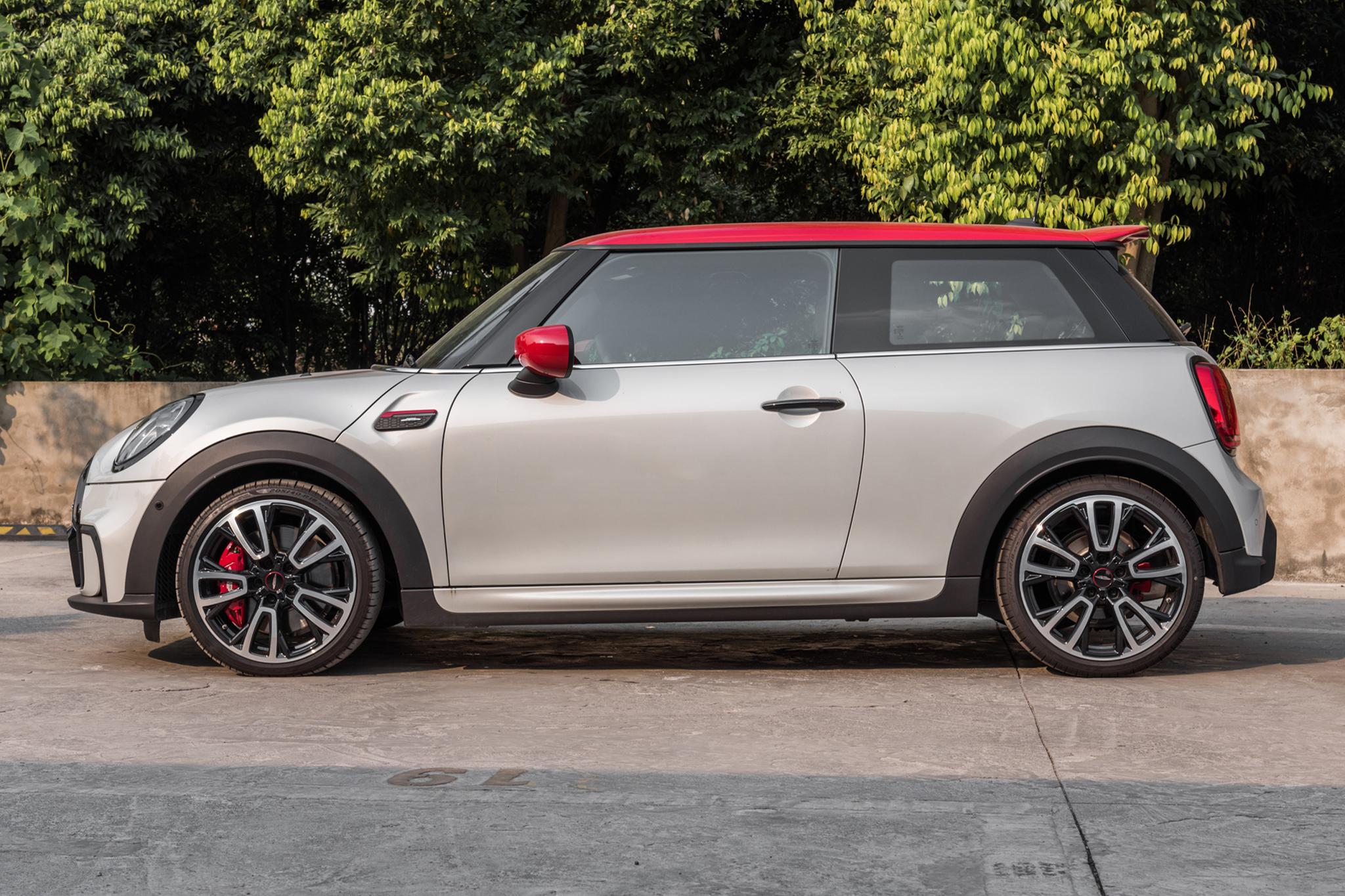 minijcw四门1.6,mini汽车jcw五门