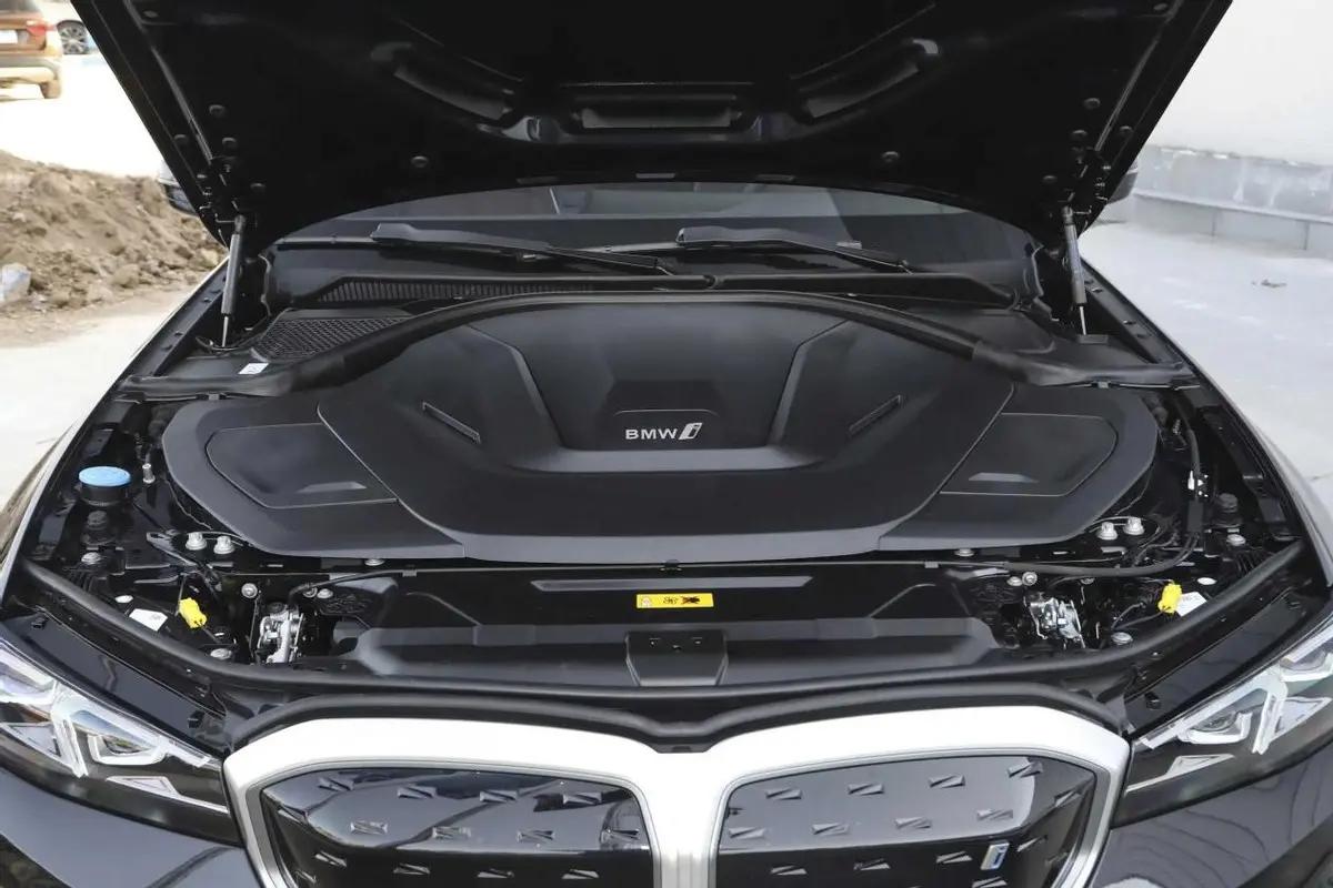 宝马i3深度评测视频,宝马i3值得入手吗