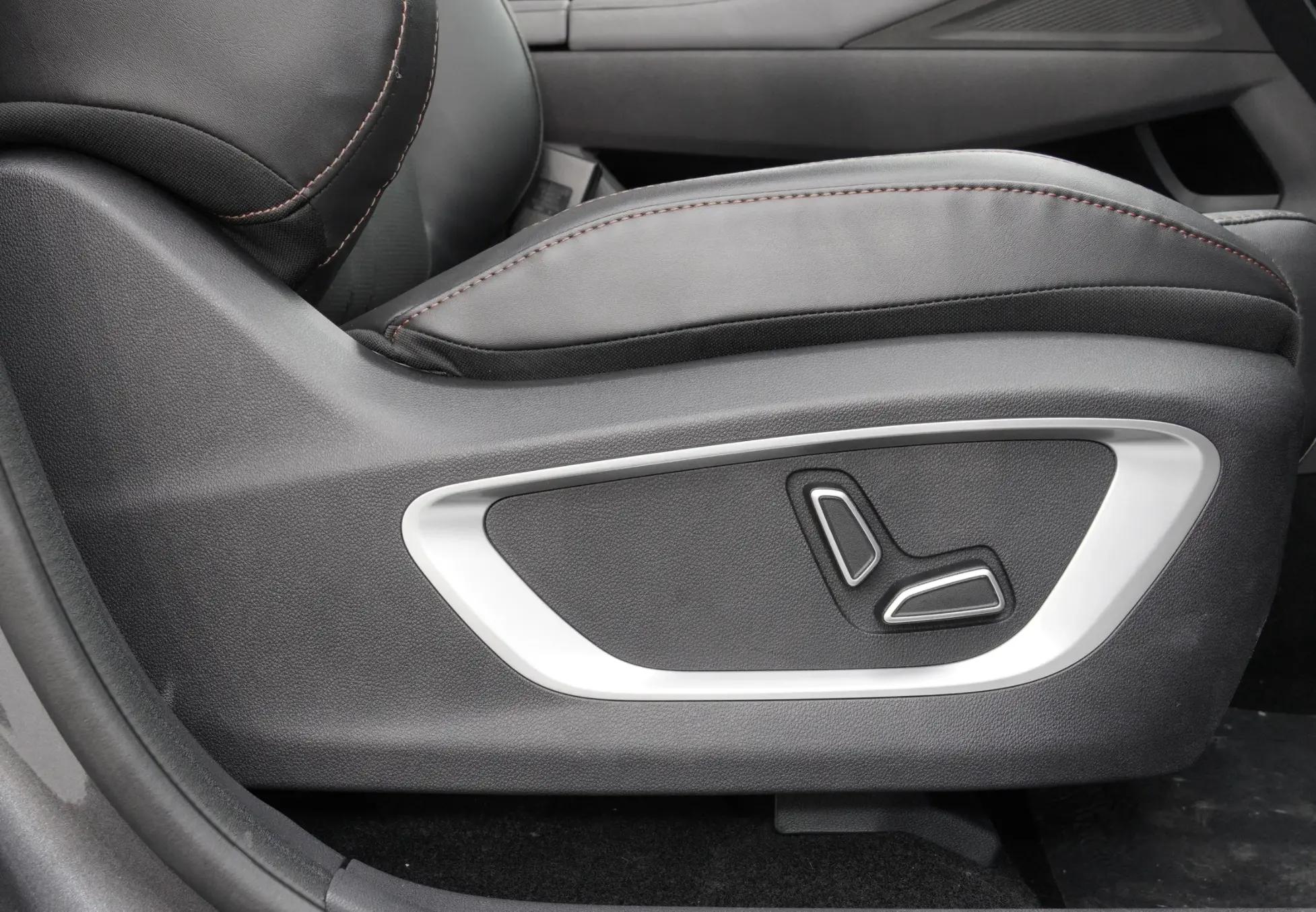 长安cs75plus买1.5还是2.0,二代长安cs75plus1.5真实油耗