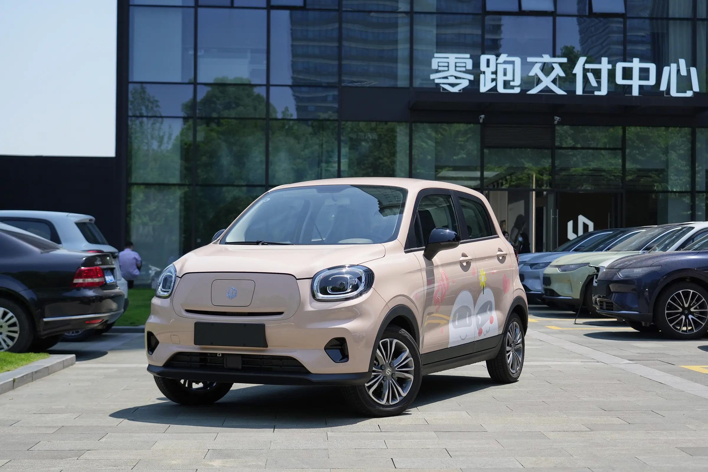 新2022款零跑t03和2021款零跑t03,2022款全新零跑T03