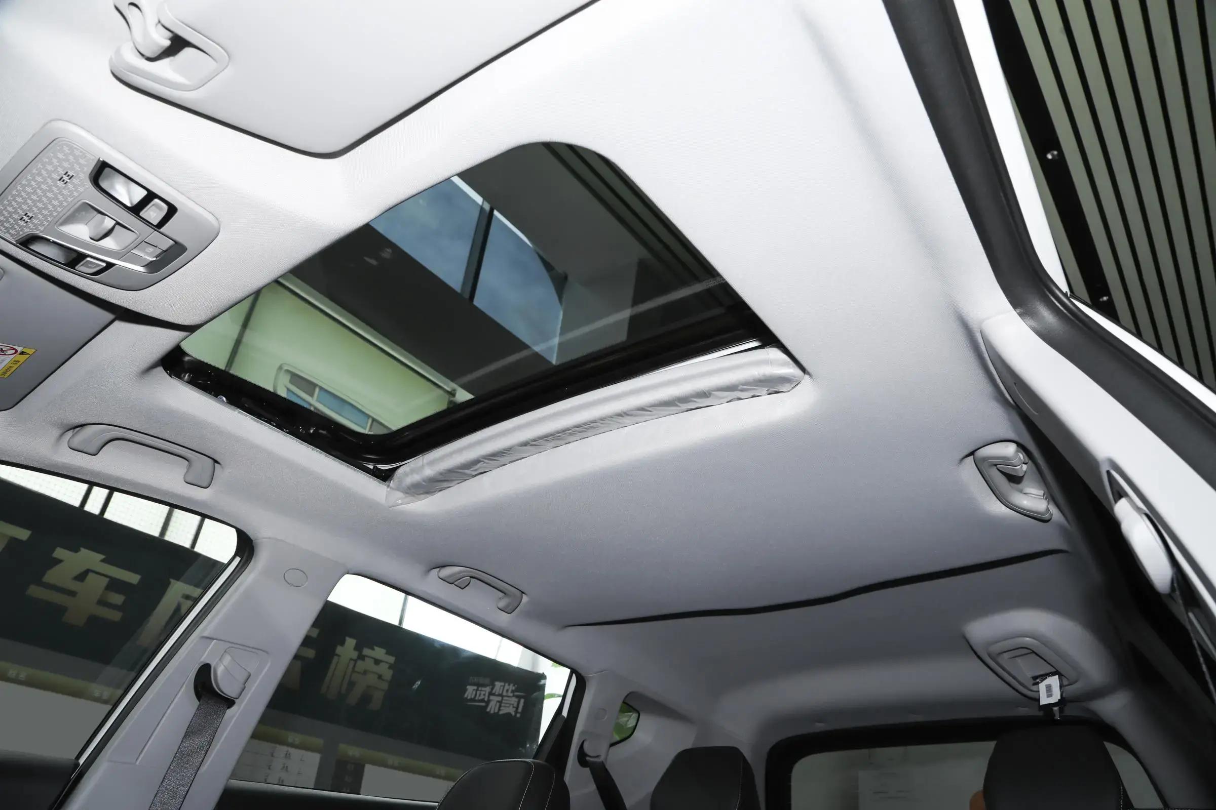 新款手动挡吉利远景x6都有啥配置,16年1.3tcvt旗舰型吉利远景x6