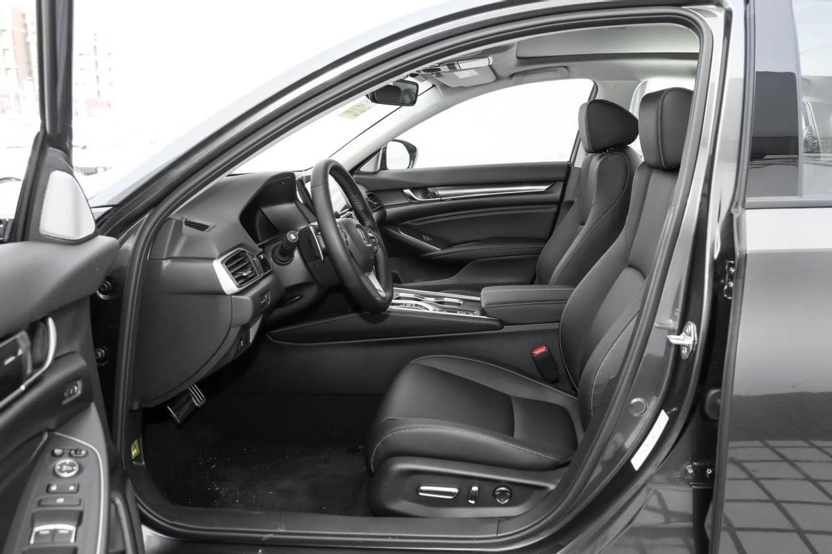 天籁与雅阁与凯美瑞哪个性价比高,日系天籁雅阁凯美瑞谁最强