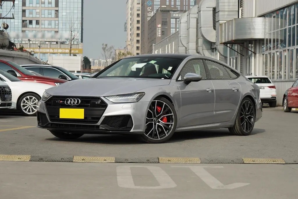 适合中年人的百万豪车,适合年轻人的百万豪车