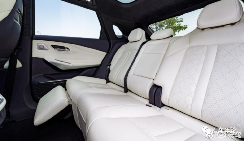 蔚来es65年免息购车方案,蔚来es6pilot要选么