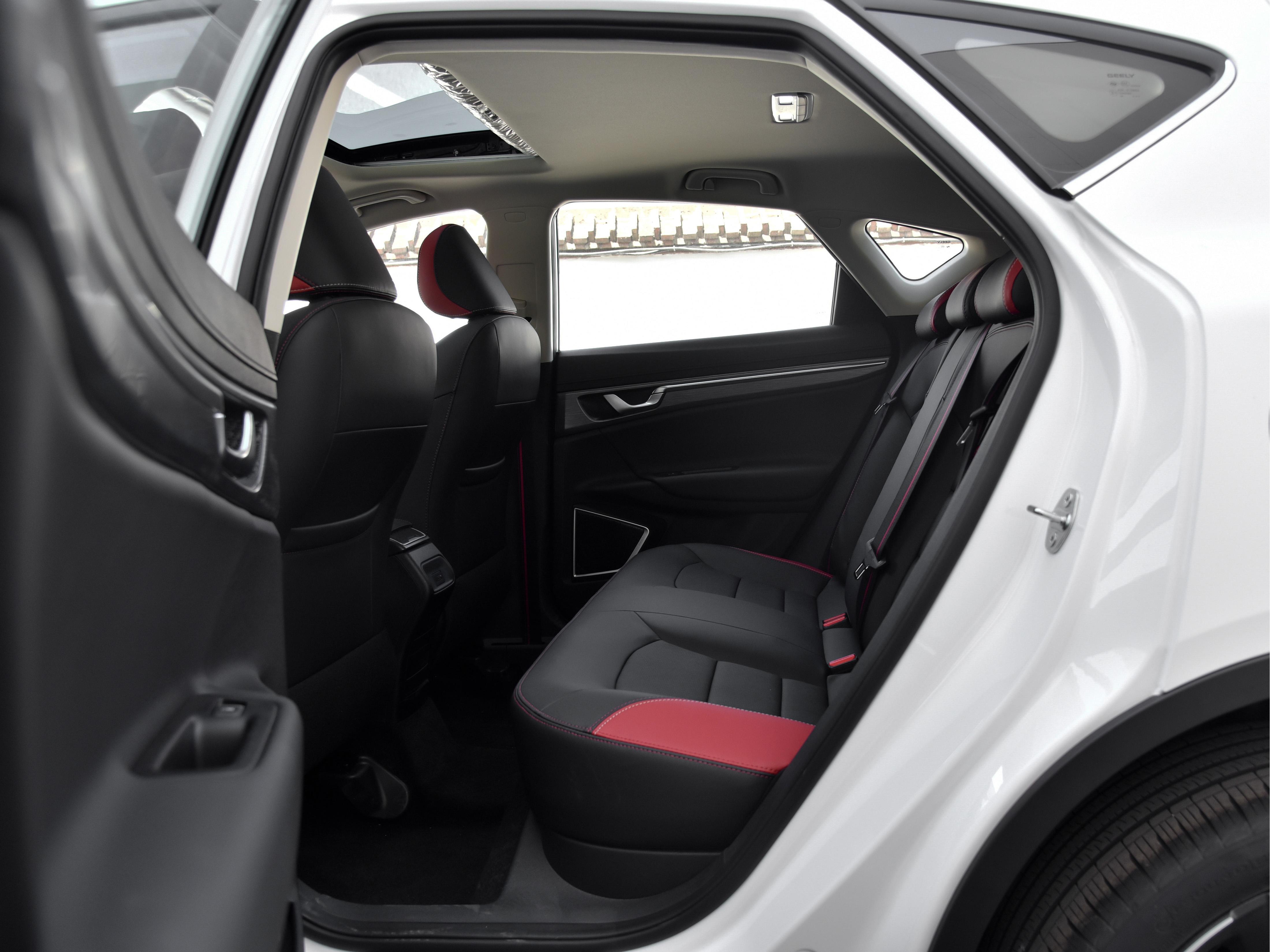 7万7吉利帝豪尊贵版落地,7.69万元起售高性价比家用好车