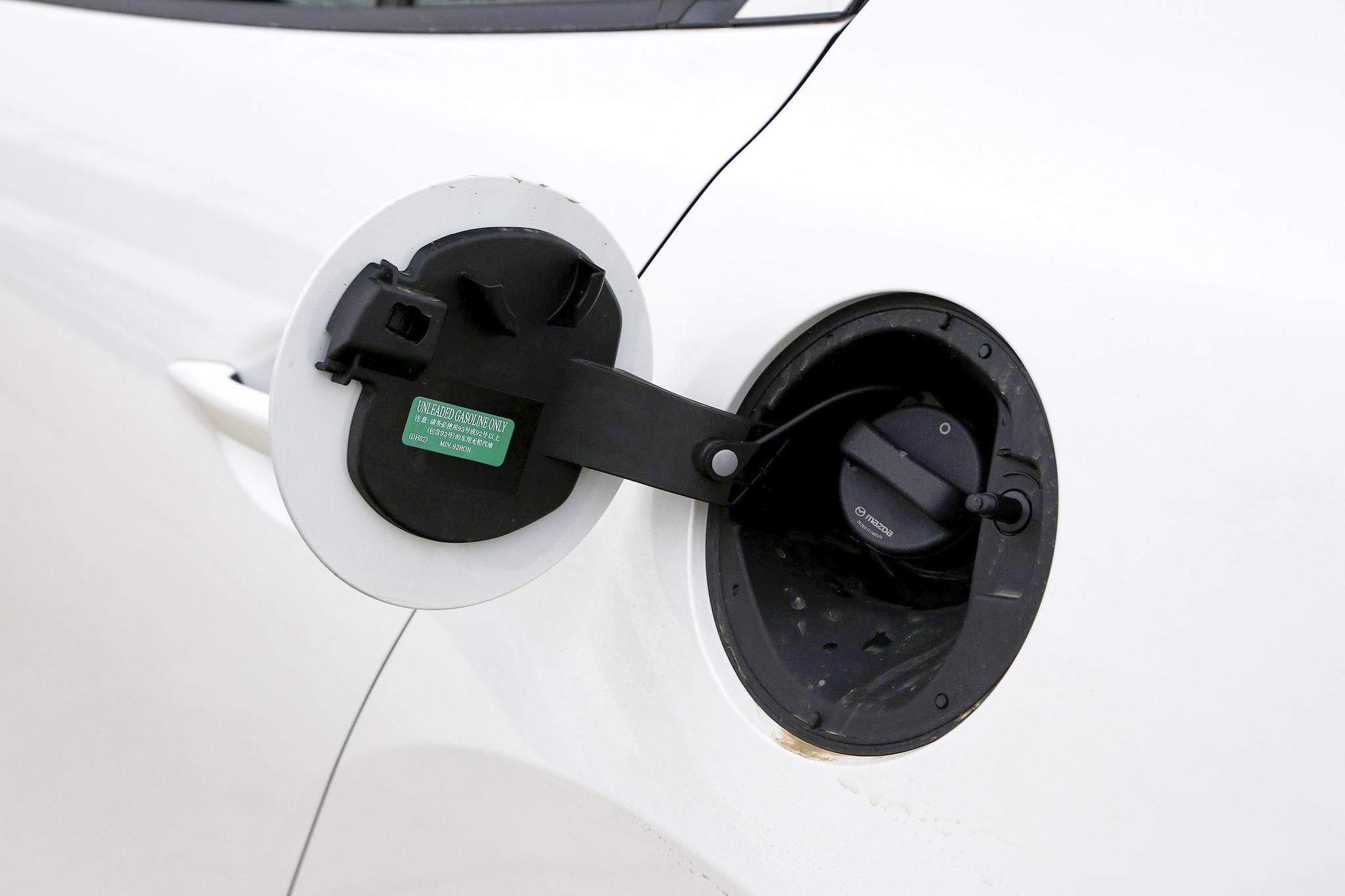 养一辆马自达3一年多少钱,养一台昂克赛拉一个月