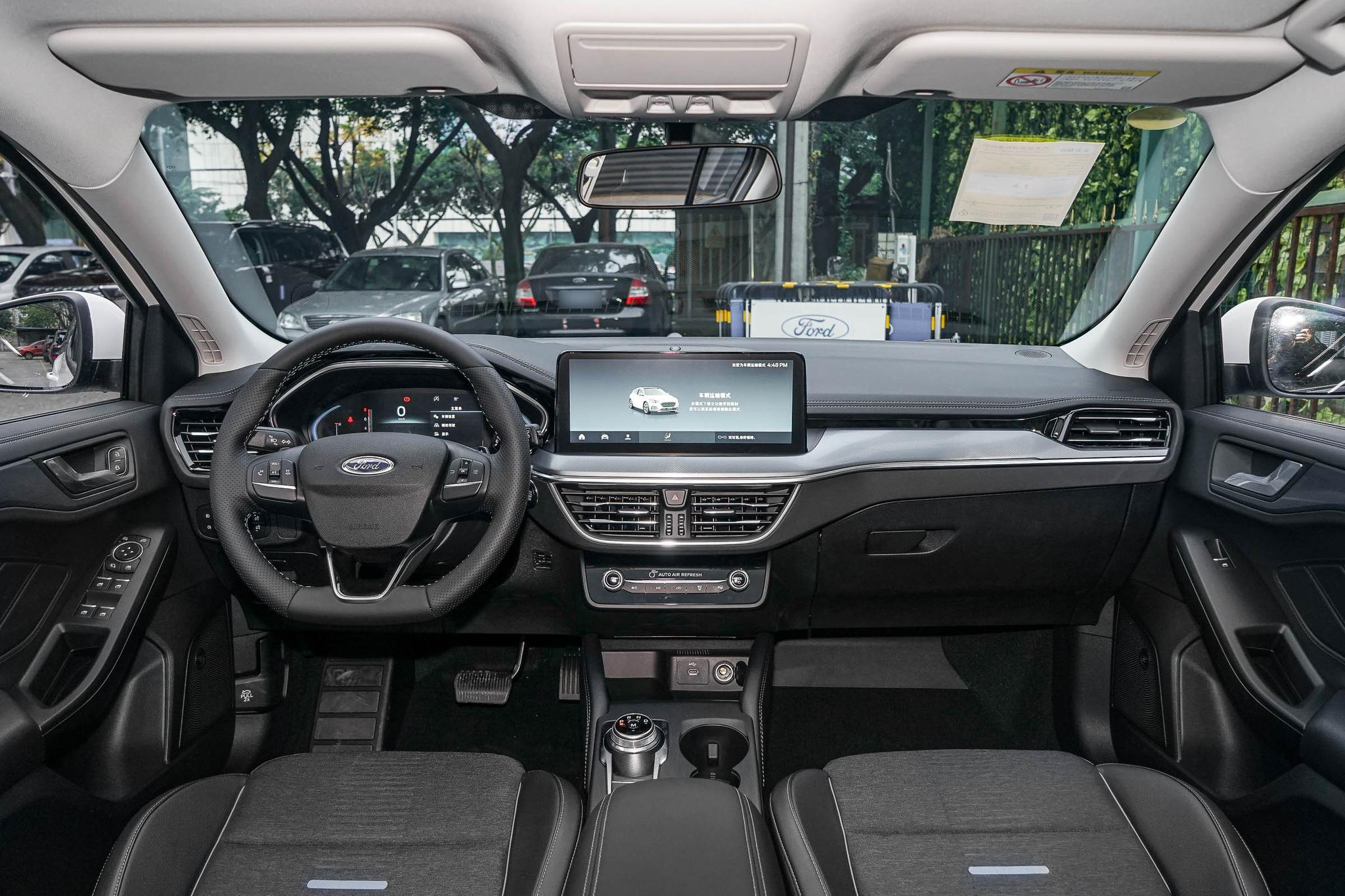 福特福克斯跨界版怎么样,福克斯哪款是四缸发动机at变速箱