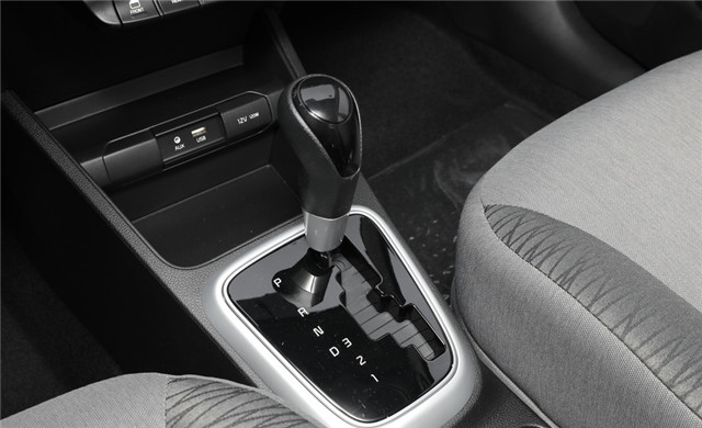 2020款起亚焕驰自动精英测评视频,起亚焕驰和丰田威驰哪个油耗低