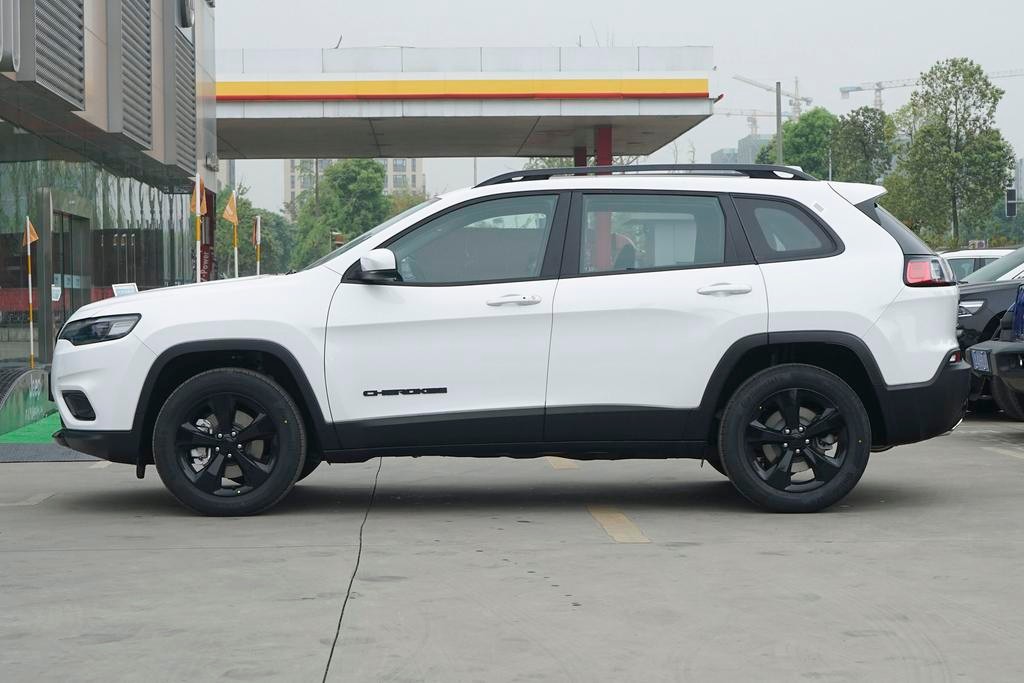 jeep自由光2.0t四驱探享版测试,jeep自由光2.0t发动机