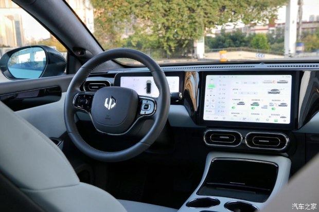 试驾零跑C01号称20万纯电轿车卷王它配吗