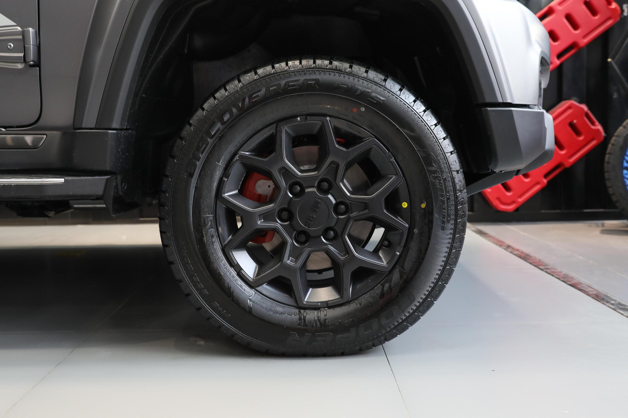 深度体验bj40环塔冠军版,试驾北京bj40环塔冠军