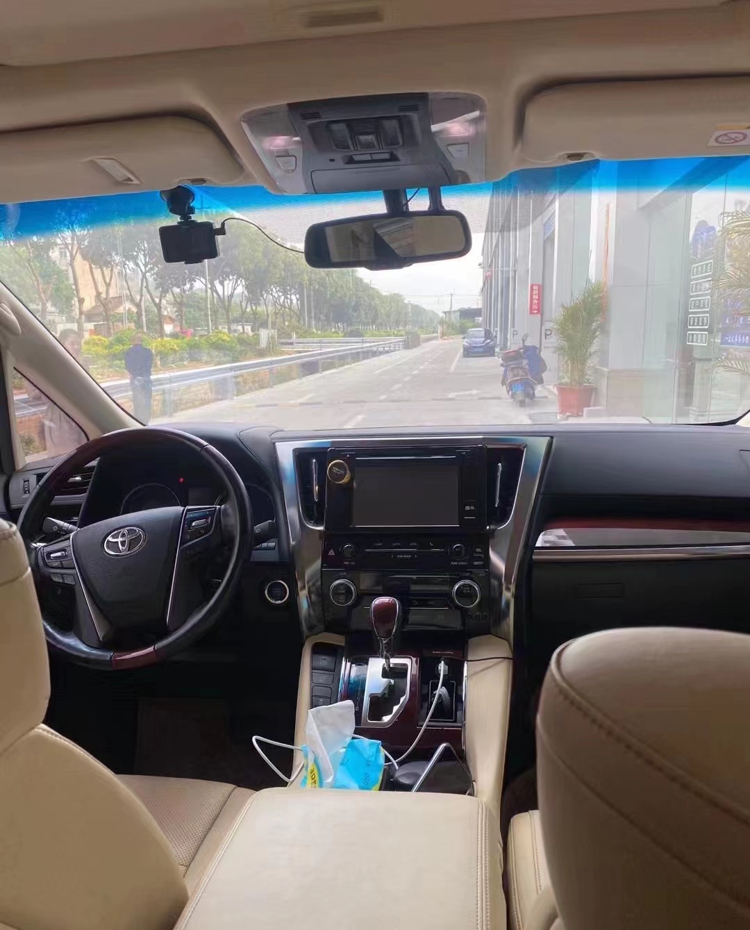 五一志强精品二手车高价回收零首付置换