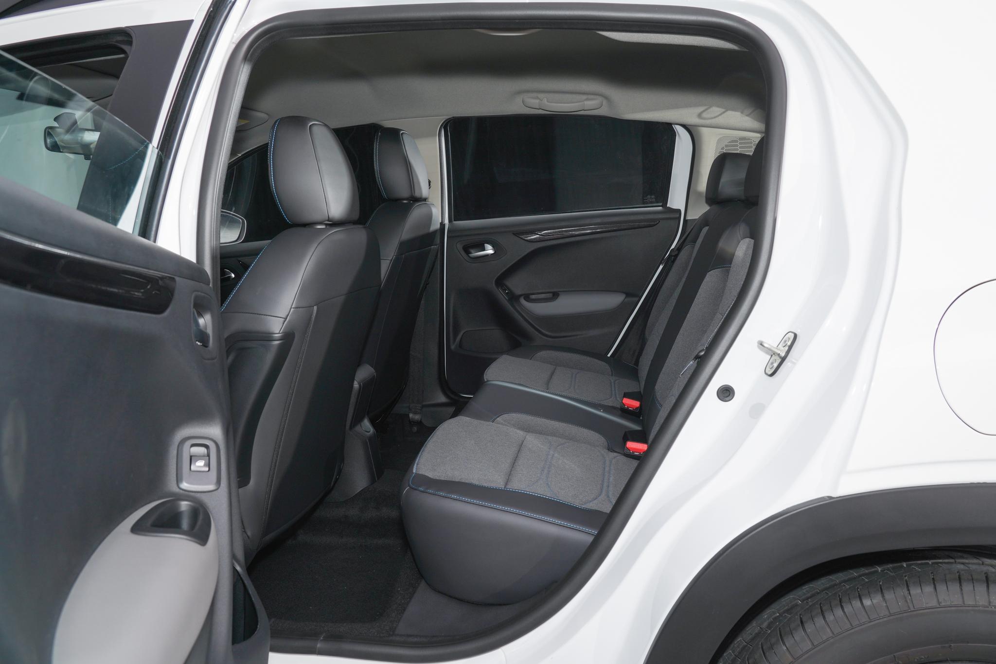 颜值高油耗低十万左右的车,颜值高的雪铁龙二手车