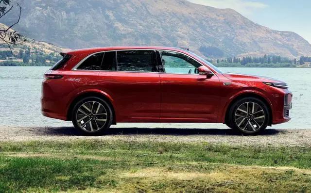 零跑c11增程300公里值得入手吗,零跑c11增程买200还是300