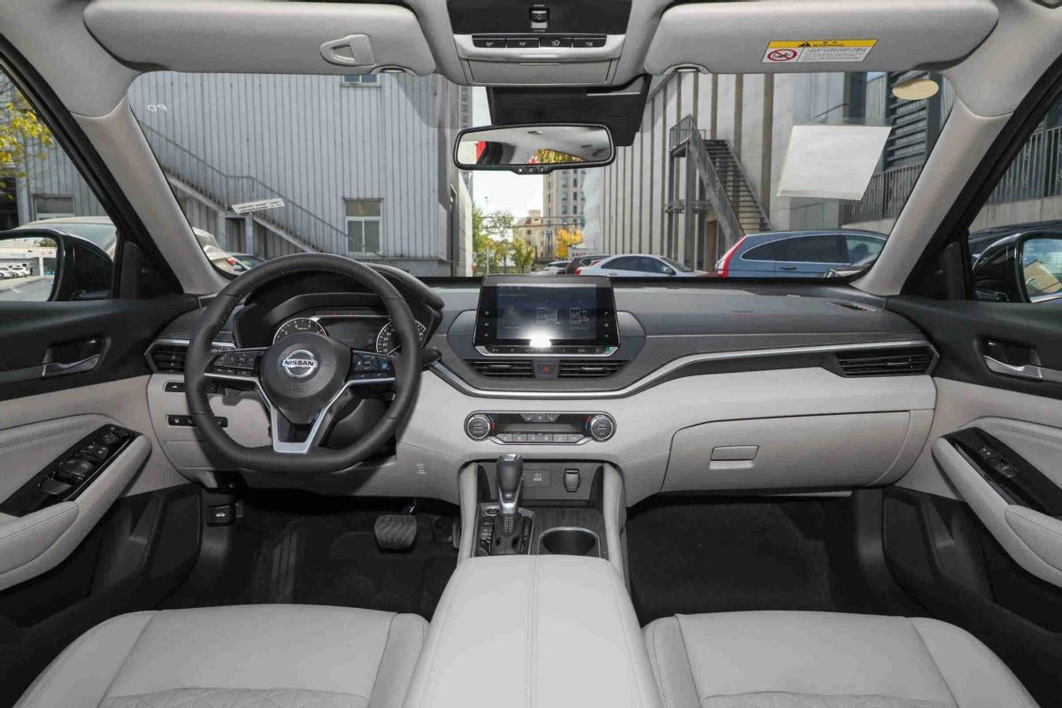 11款天籁2.0自吸跑长途真实感受,2.0t天籁有推背感吗