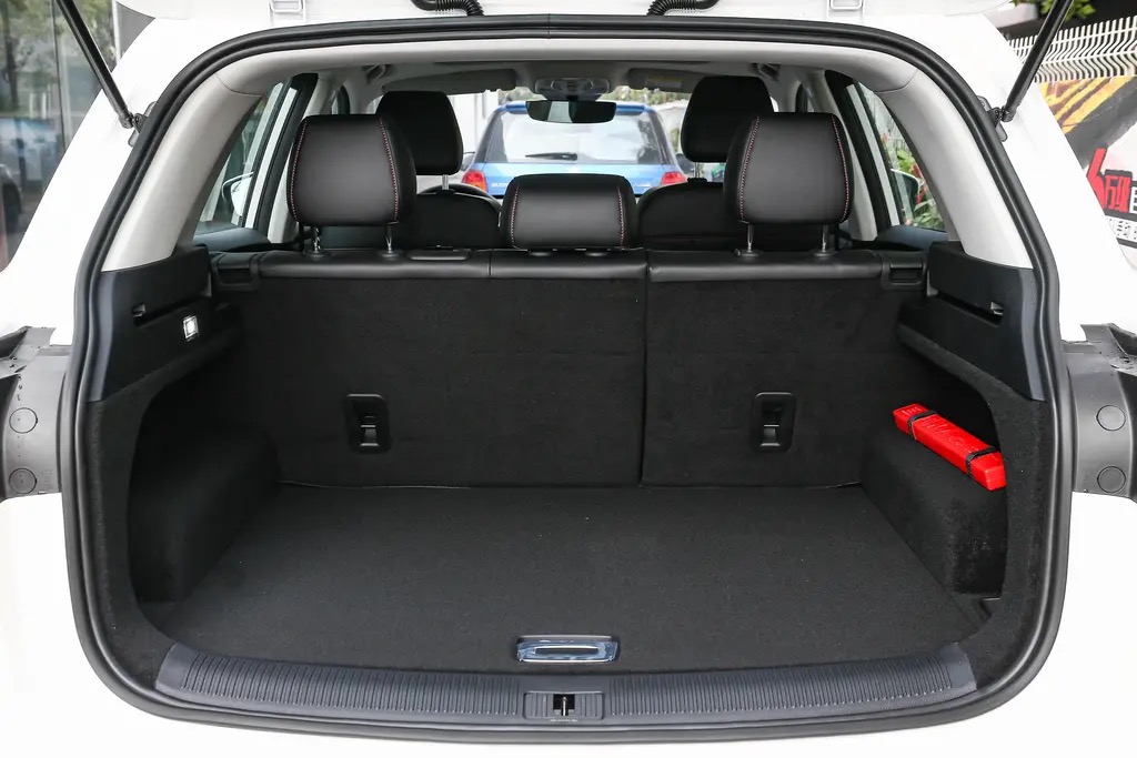 驾驶体验极致舒适的车型,名爵mg领航驾车感受