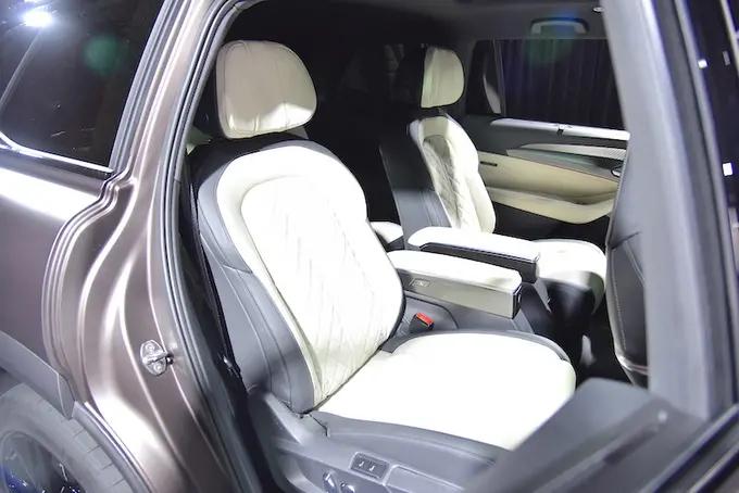 新款奥迪q6最新款信息,奥迪q6e-tron落地价多少钱