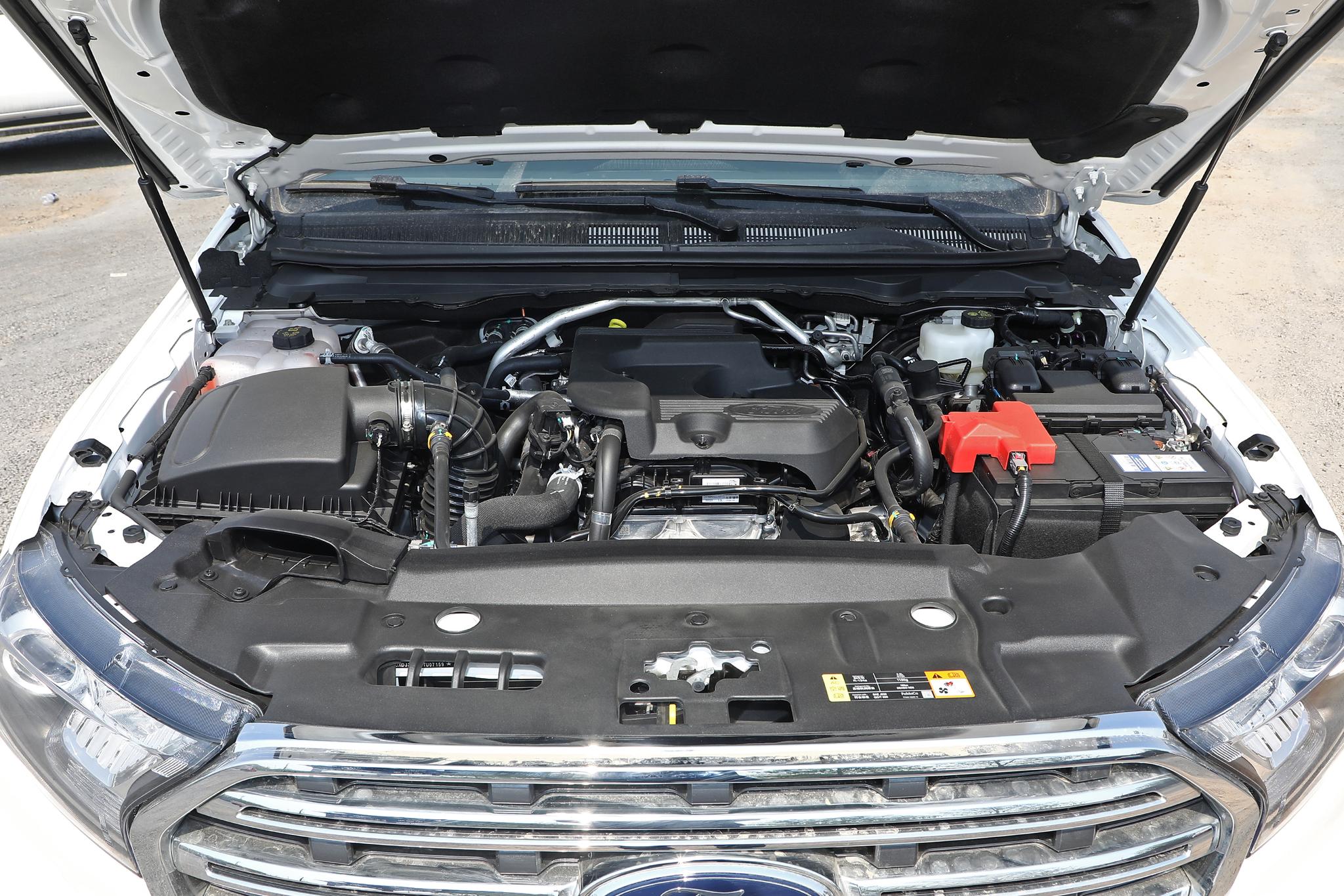 撼路者越野评测视频大全,福特撼路者与城市suv高速对比