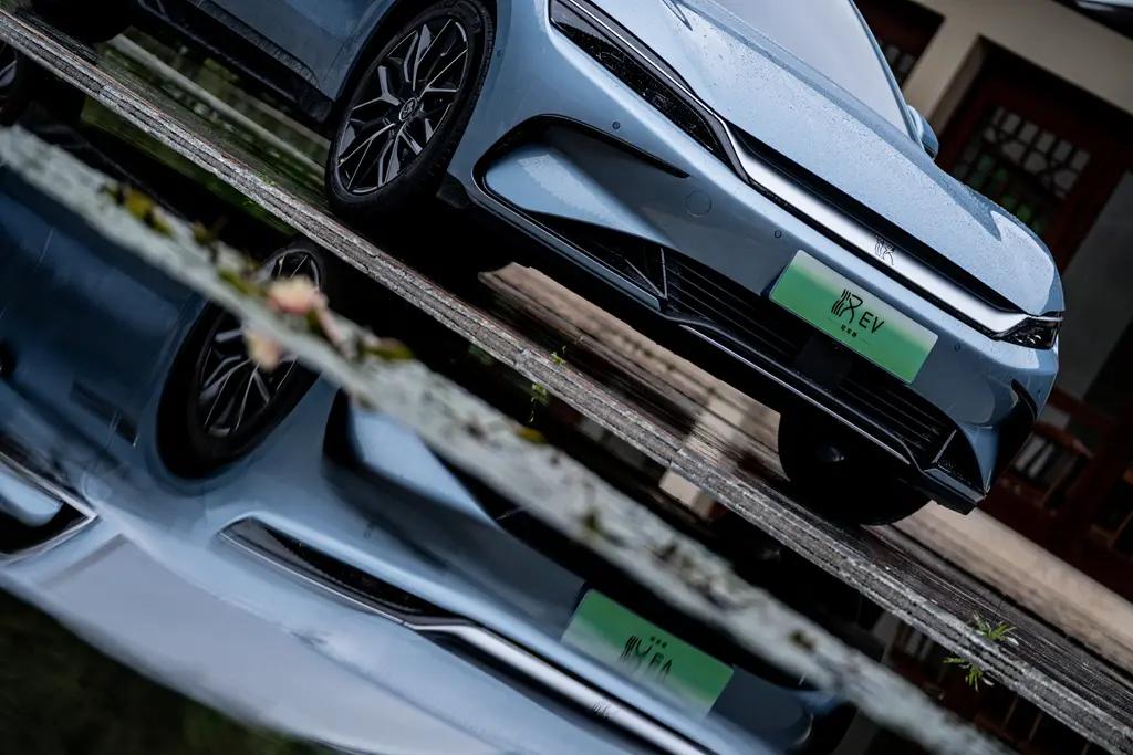 颜值高科技强比亚迪汉ev解读,比亚迪汉EV冠军版提升了什么