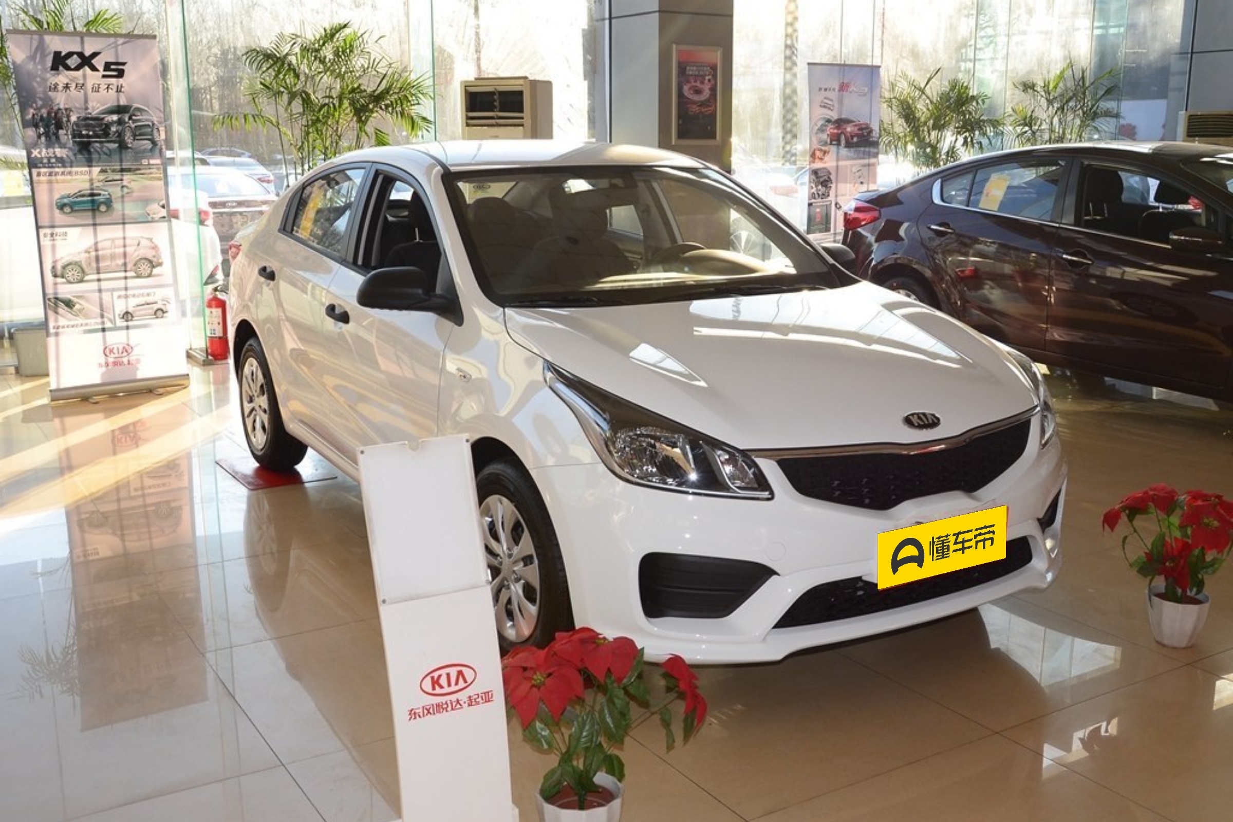 起亚k2数据接口在哪,起亚k2怎么看表显油耗