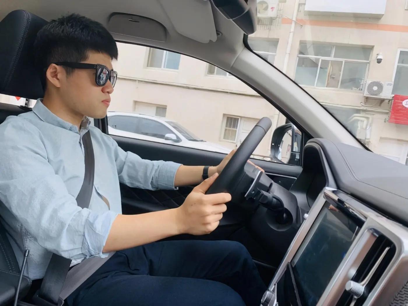 长城炮商用版跟同级别皮卡车对比,全新长城炮高端皮卡路试