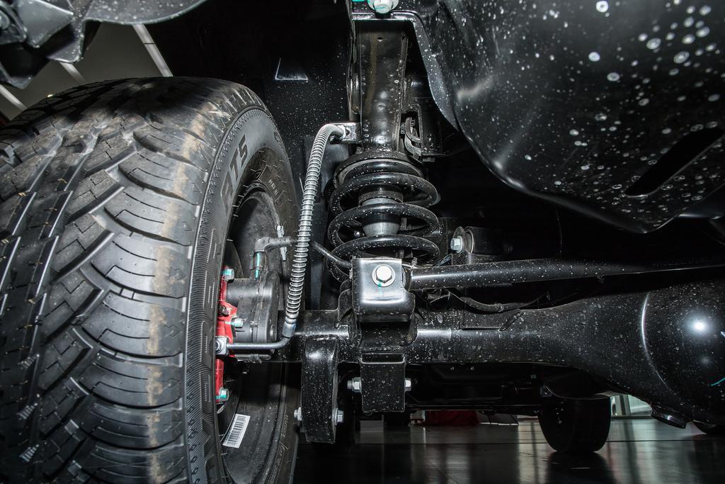 北京bj40新款2022款柴油版怎么样,bj40提车几天电池就没电