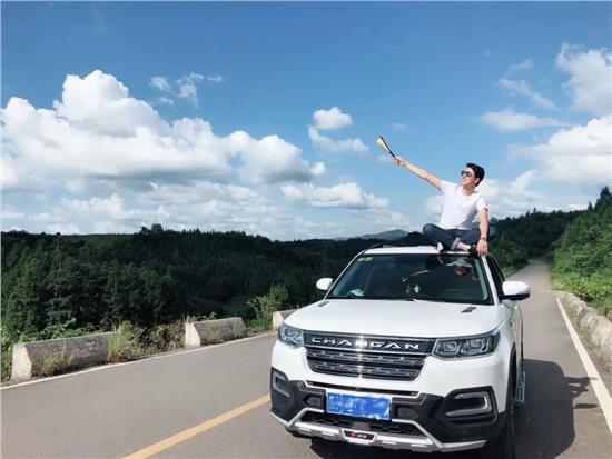 自己怎样动手清洗汽车内饰,如何自己动手清洁爱车内饰