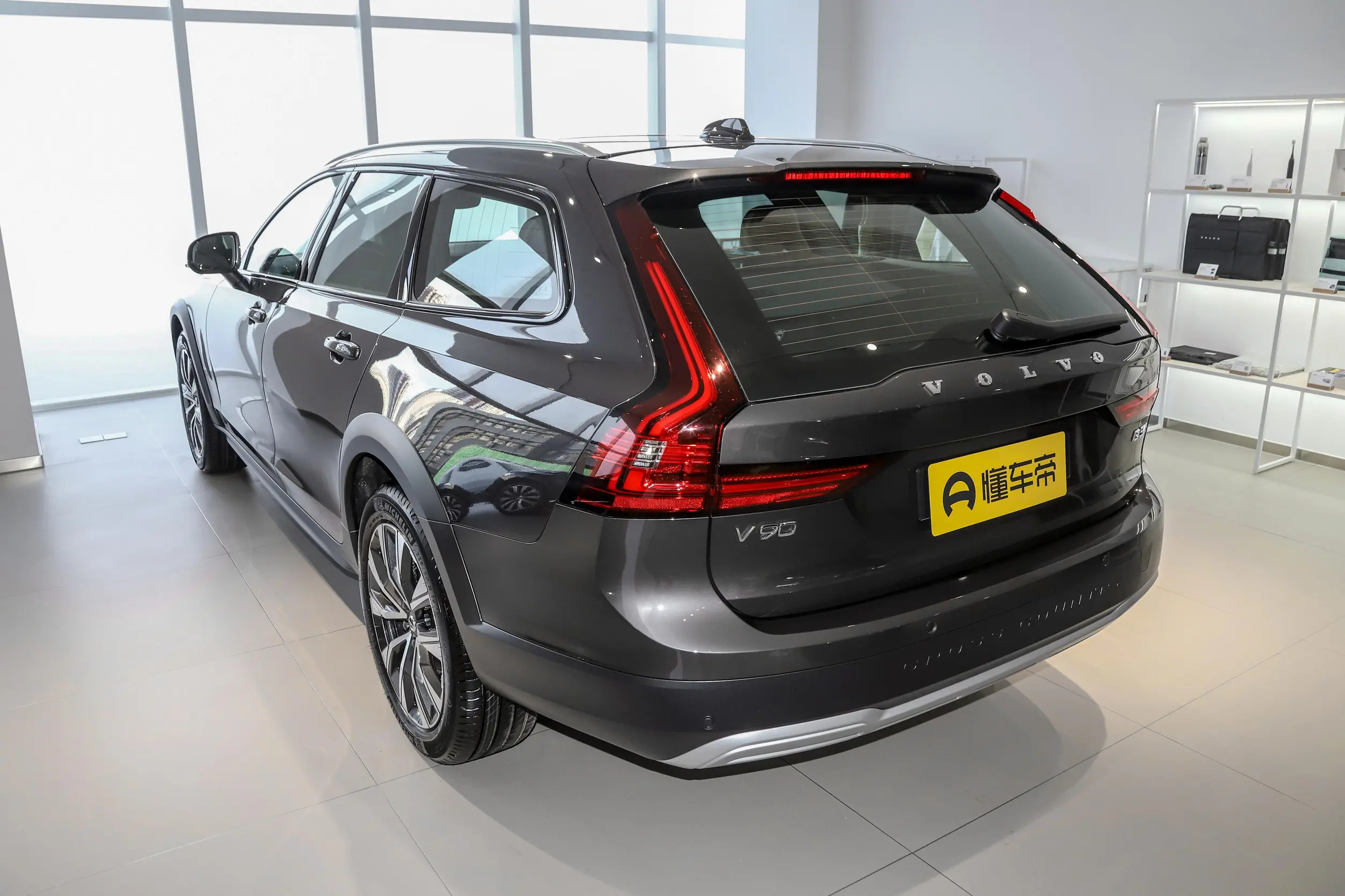 搭载48v轻混动系统,搭载48v轻混的车能省多少油