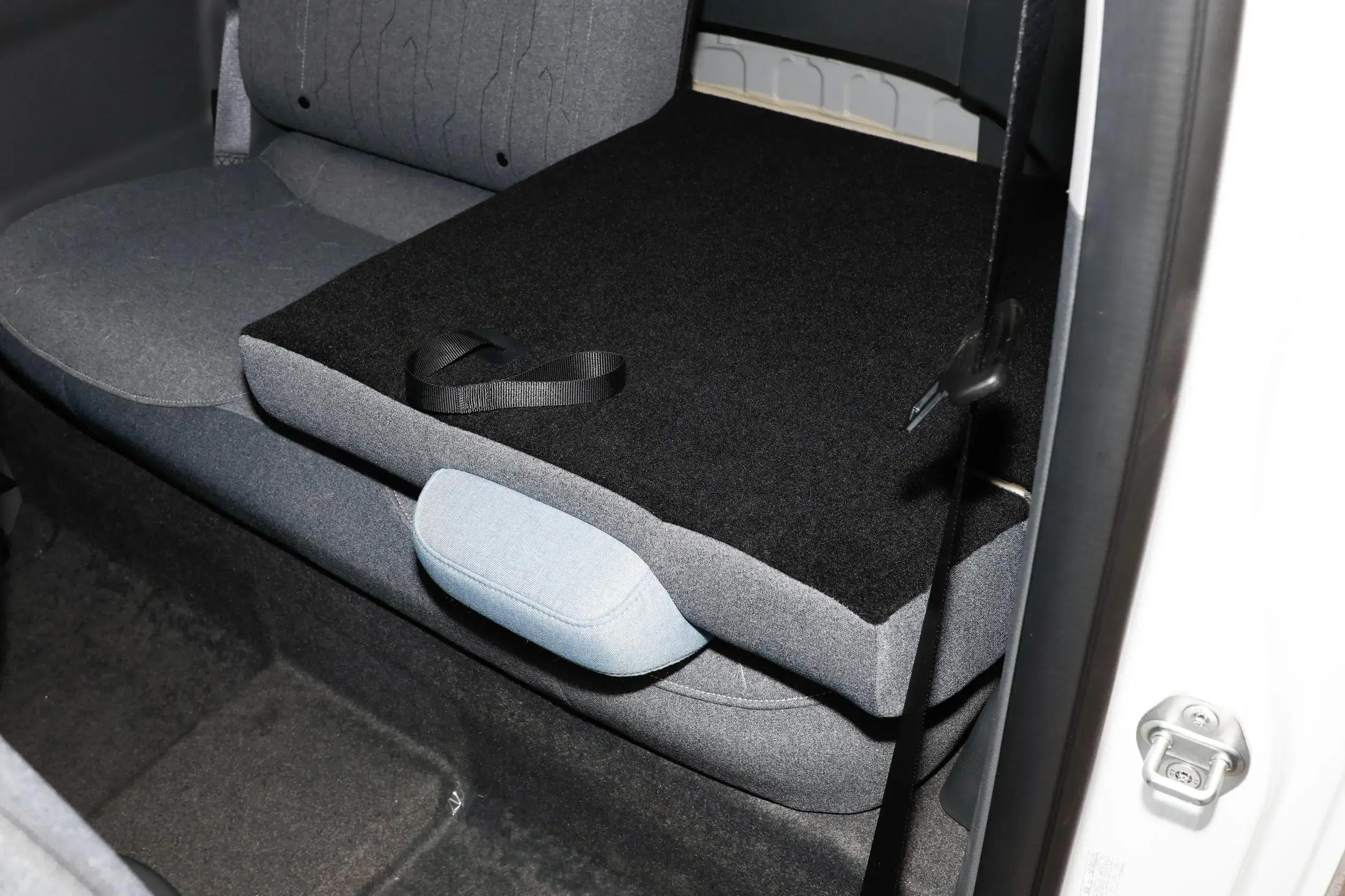 吉利熊猫mini可以在家充电吗,长安奔奔mini与吉利熊猫哪个好