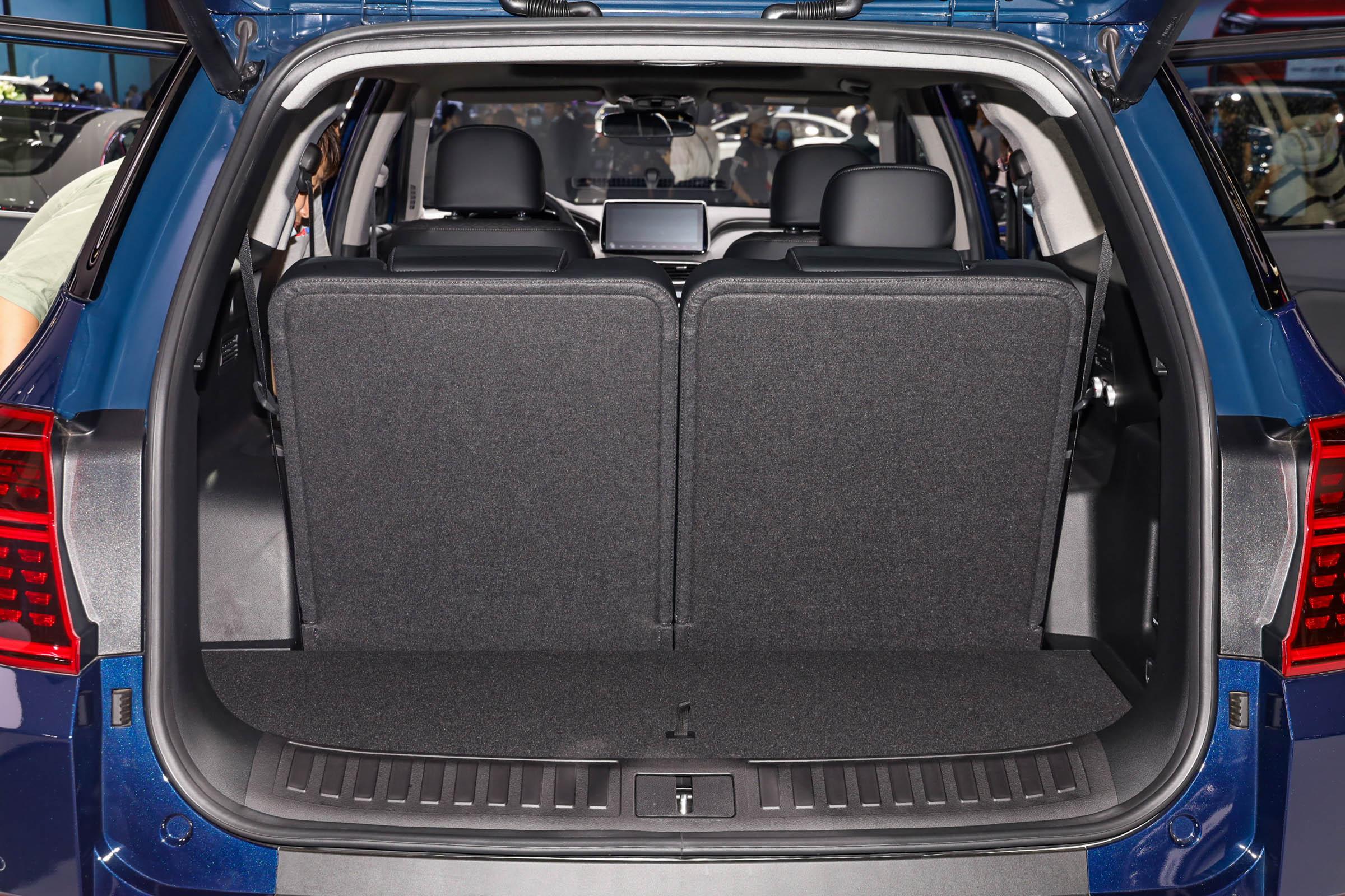 全新现代胜达最低配值得入手吗,全系标配多项性能