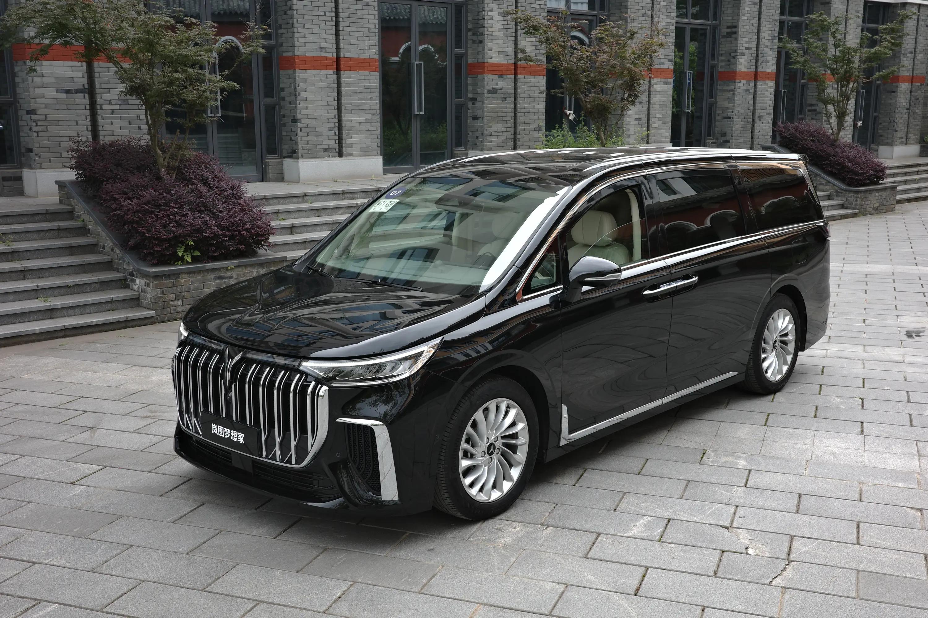 岚图梦想家和gl8整车价格对比,岚图梦想家和gl8空间对比