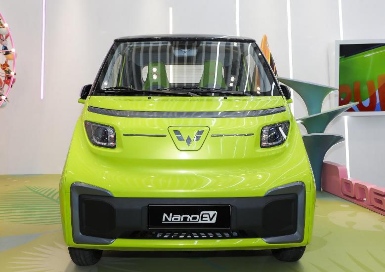 小姐姐最爱的五菱宏光,小姐姐的五菱宏光miniev多少钱