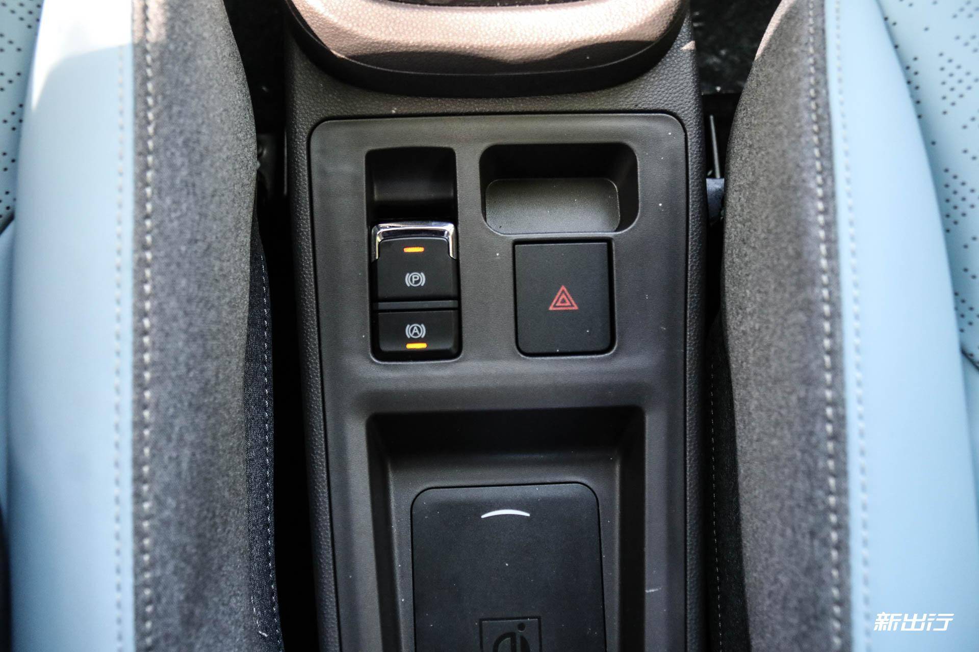 19款奇瑞小蚂蚁驾驶感受,奇瑞小蚂蚁甜粉款半糖55kw测评