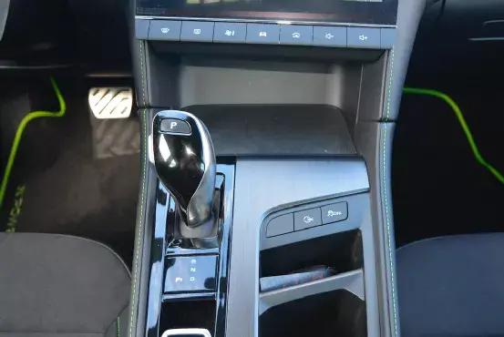 上汽名爵全新mg6试驾,全新名爵mg6赛道试驾视频