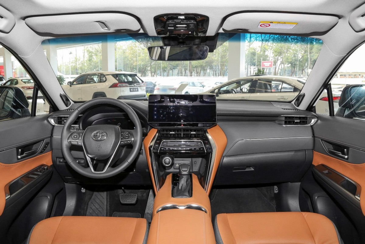 颜值高用料足，省油省心还有多项主动安全配置，丰田威飒了解一下