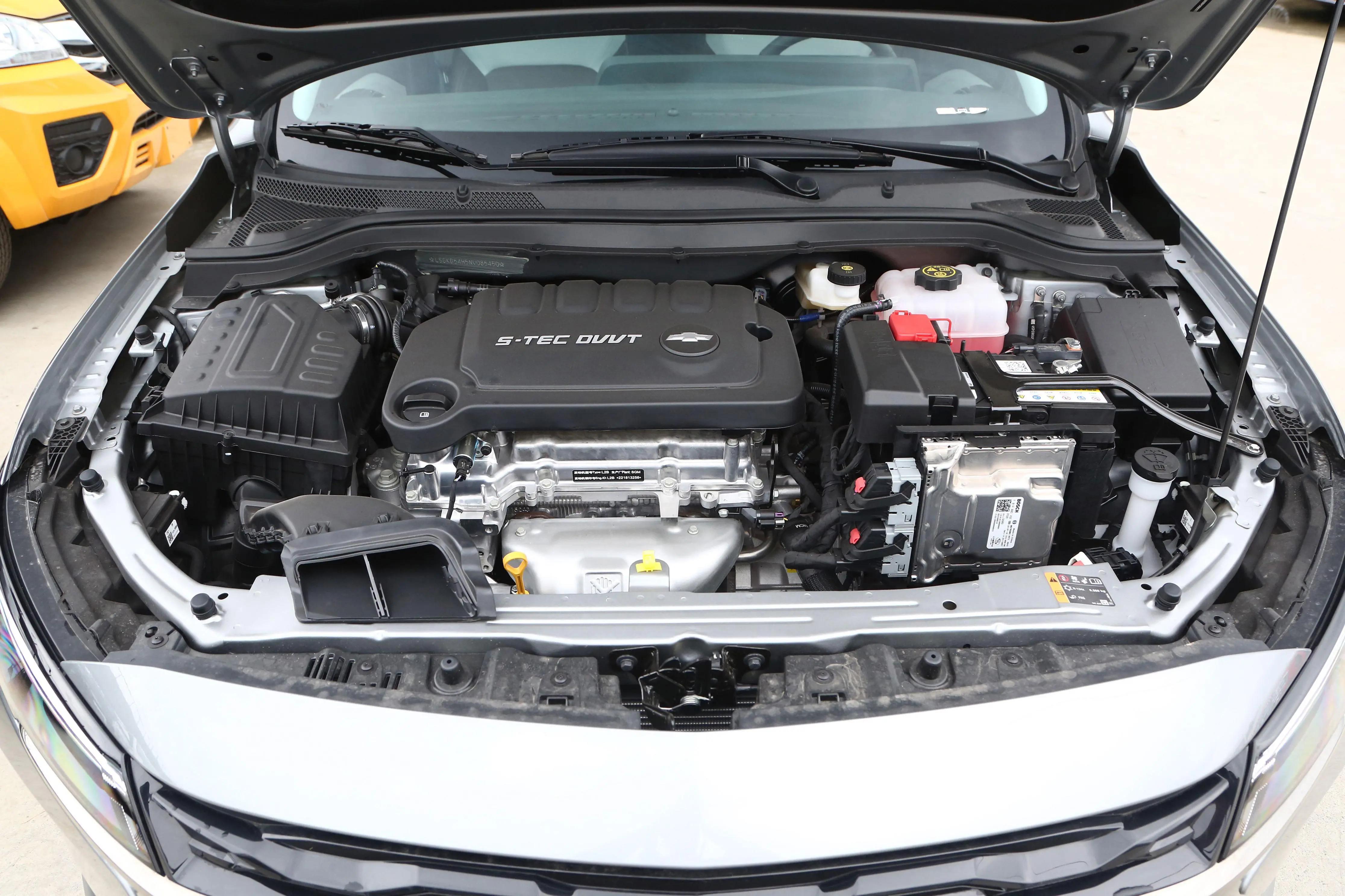 雪佛兰科鲁泽养车费用高吗,雪佛兰科鲁泽用车体验