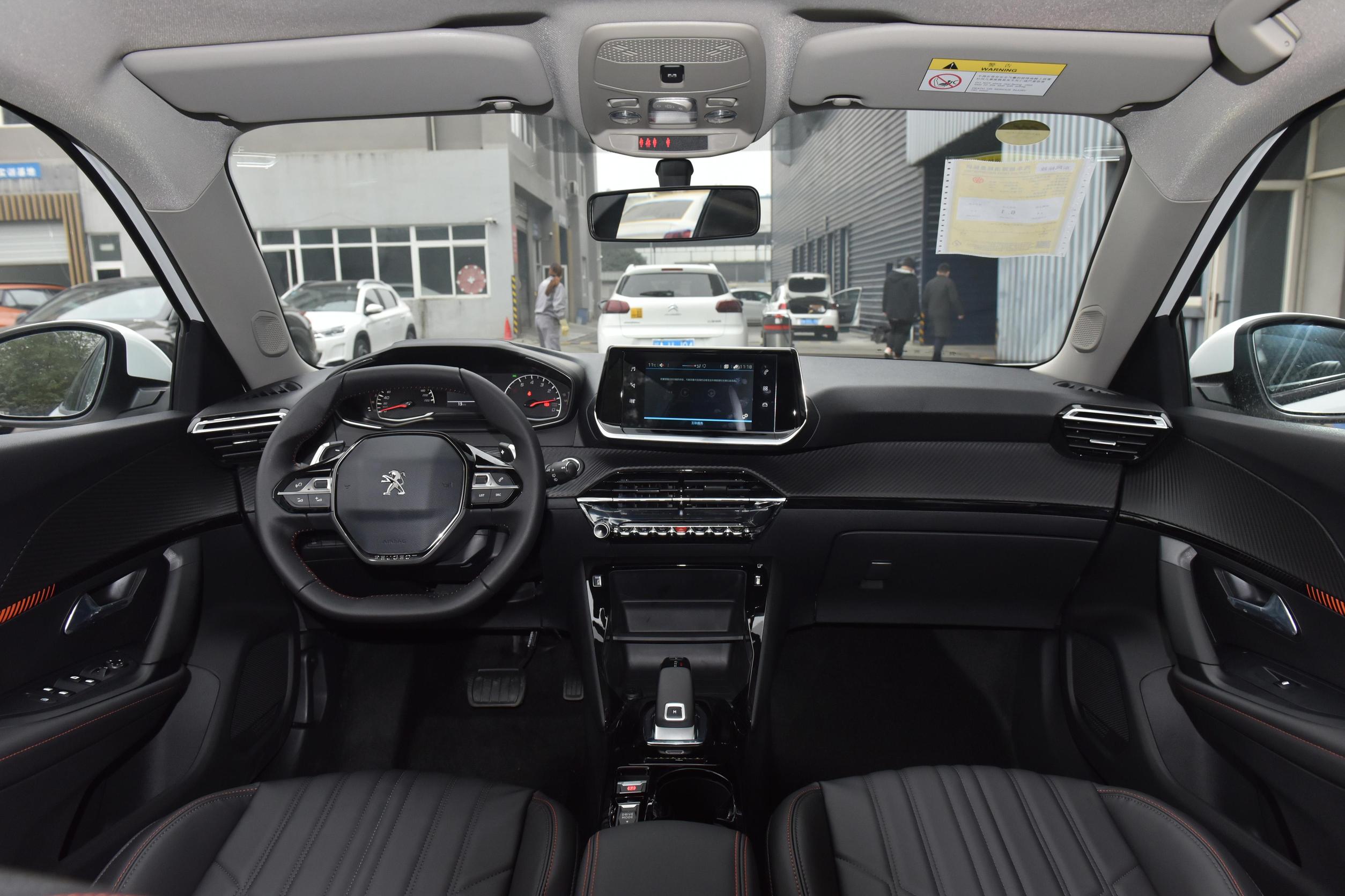 9.97万标致2008试驾,标致2008底盘16款