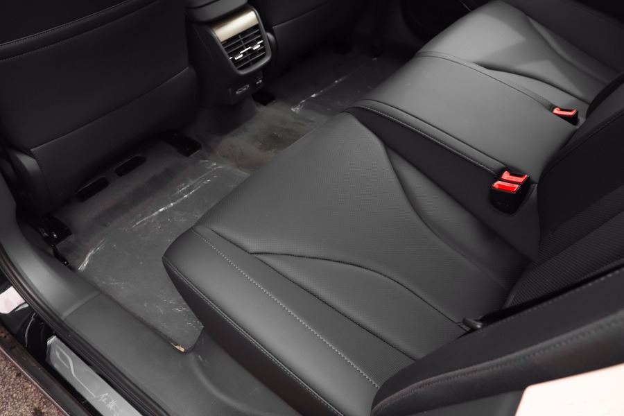 23年红旗e-qm5用车感受,新能源红旗e-qm5落地