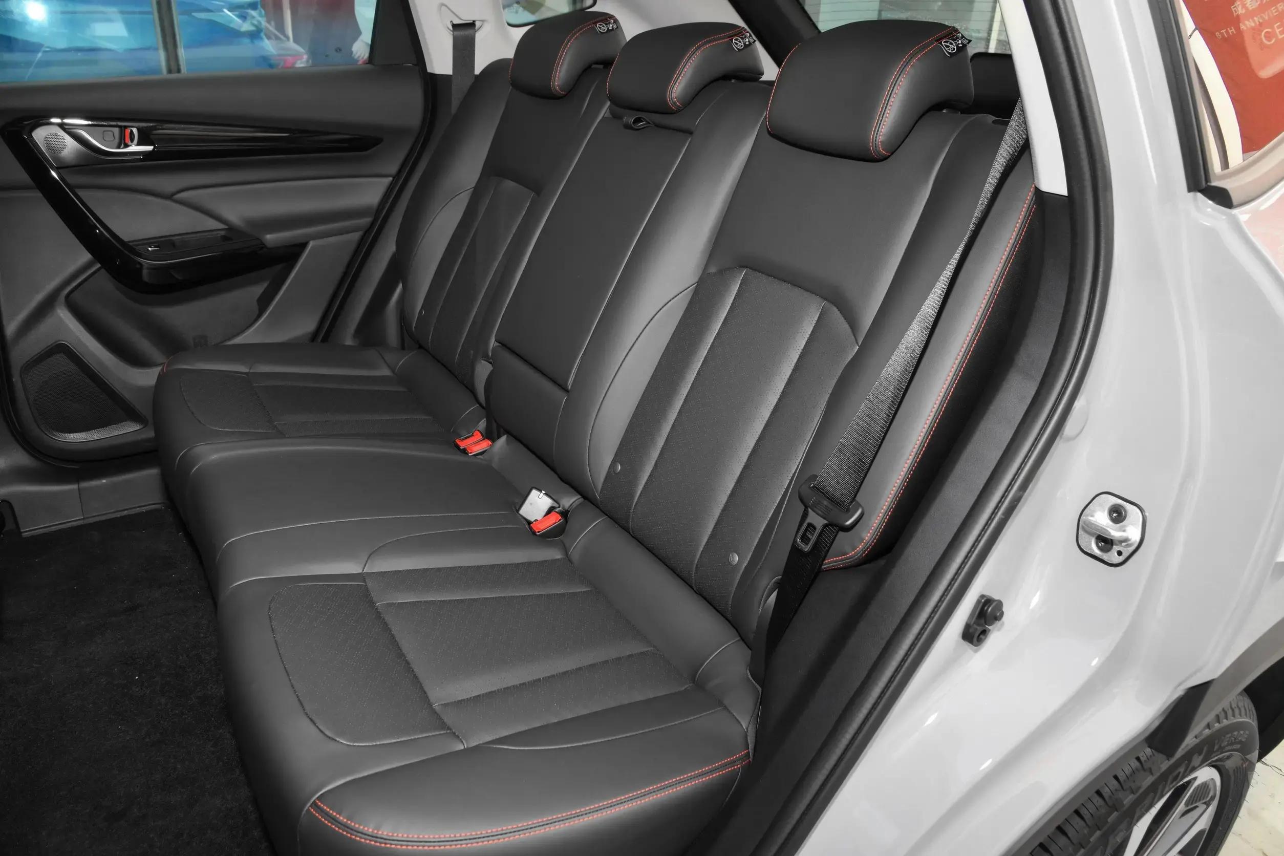 东风风神ax7马赫版是全景天窗吗,23款东风风神ax7马赫版零百加速