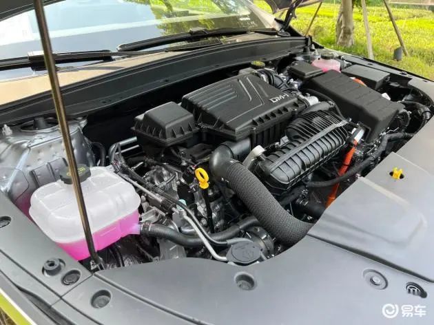 比亚迪05型驱逐舰120版本纯电续航,比亚迪秦plusdm-i与驱逐舰05对比