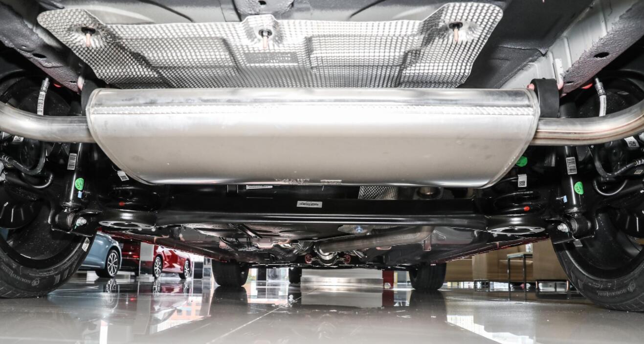 吉利帝豪L外形,吉利帝豪l内饰曝光