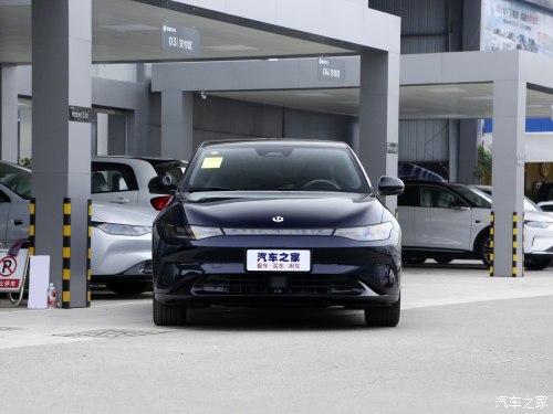 零跑c01详细介绍,零跑c012022款落地价