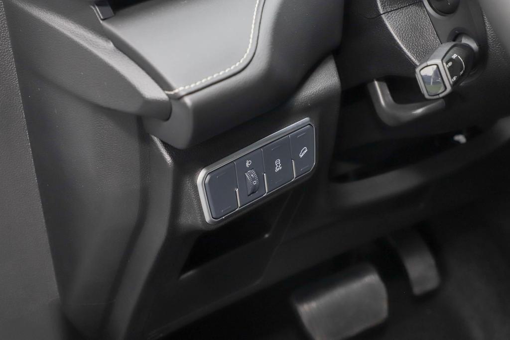 最新哈弗h6前脸造型,哈弗h6两种前脸造型