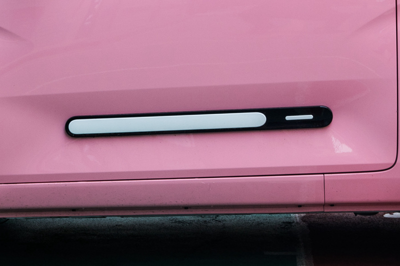 5万左右纯电代步小车,QQ冰淇淋·桃欢喜带来哪些惊喜呢?